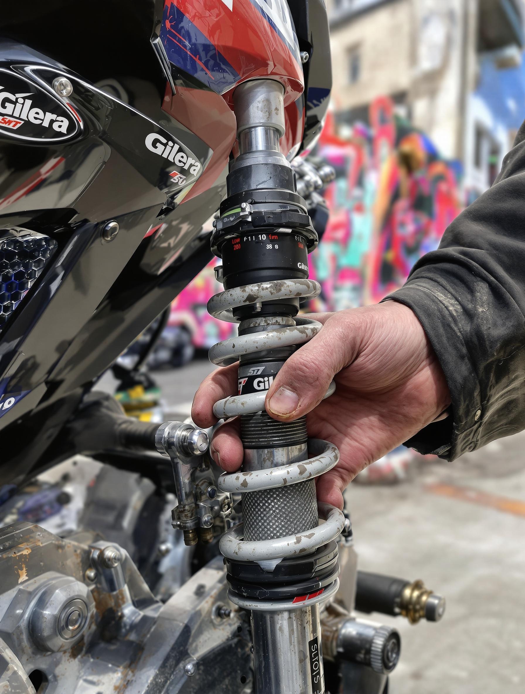 Réglage des suspensions pour la Gilera SMT 50