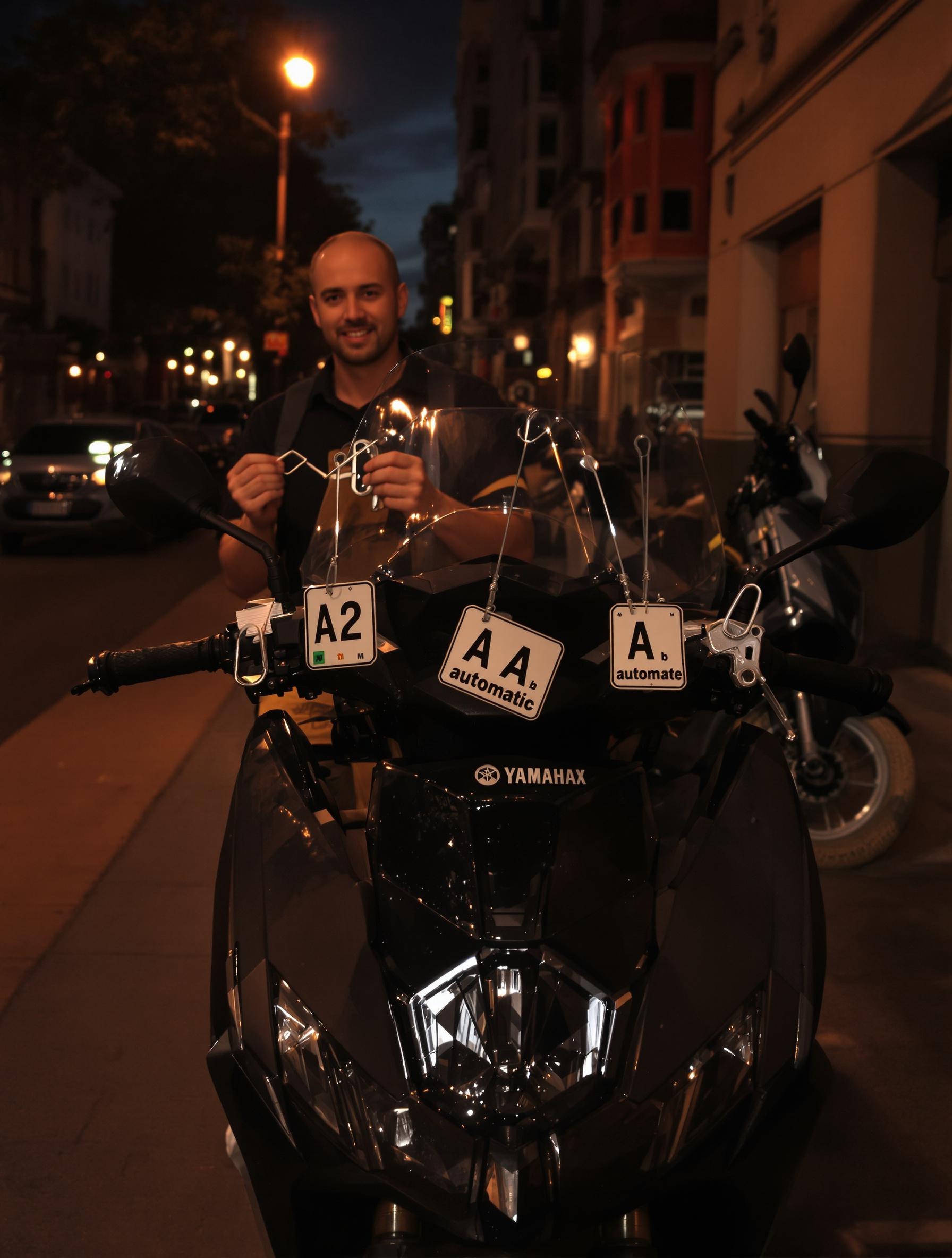 Photo urbaine Yamaha TMAX avec permis A2 ou A